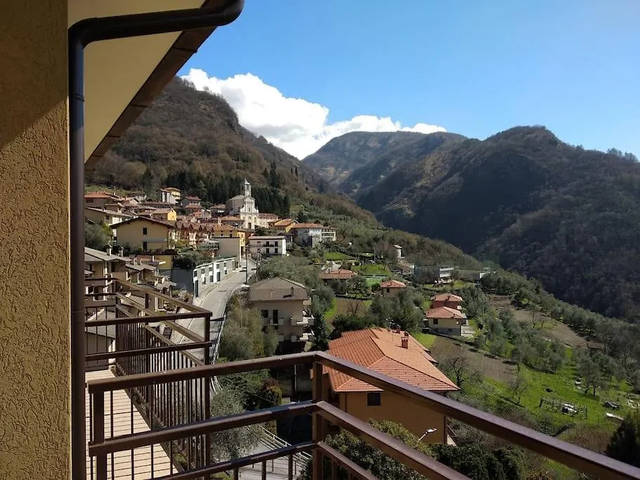 Casa Blu: Refurbished, Amazing View - Lake Como Perledo
